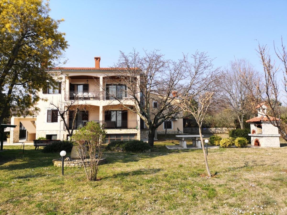 Apartment Poesia Пореч Екстер'єр фото