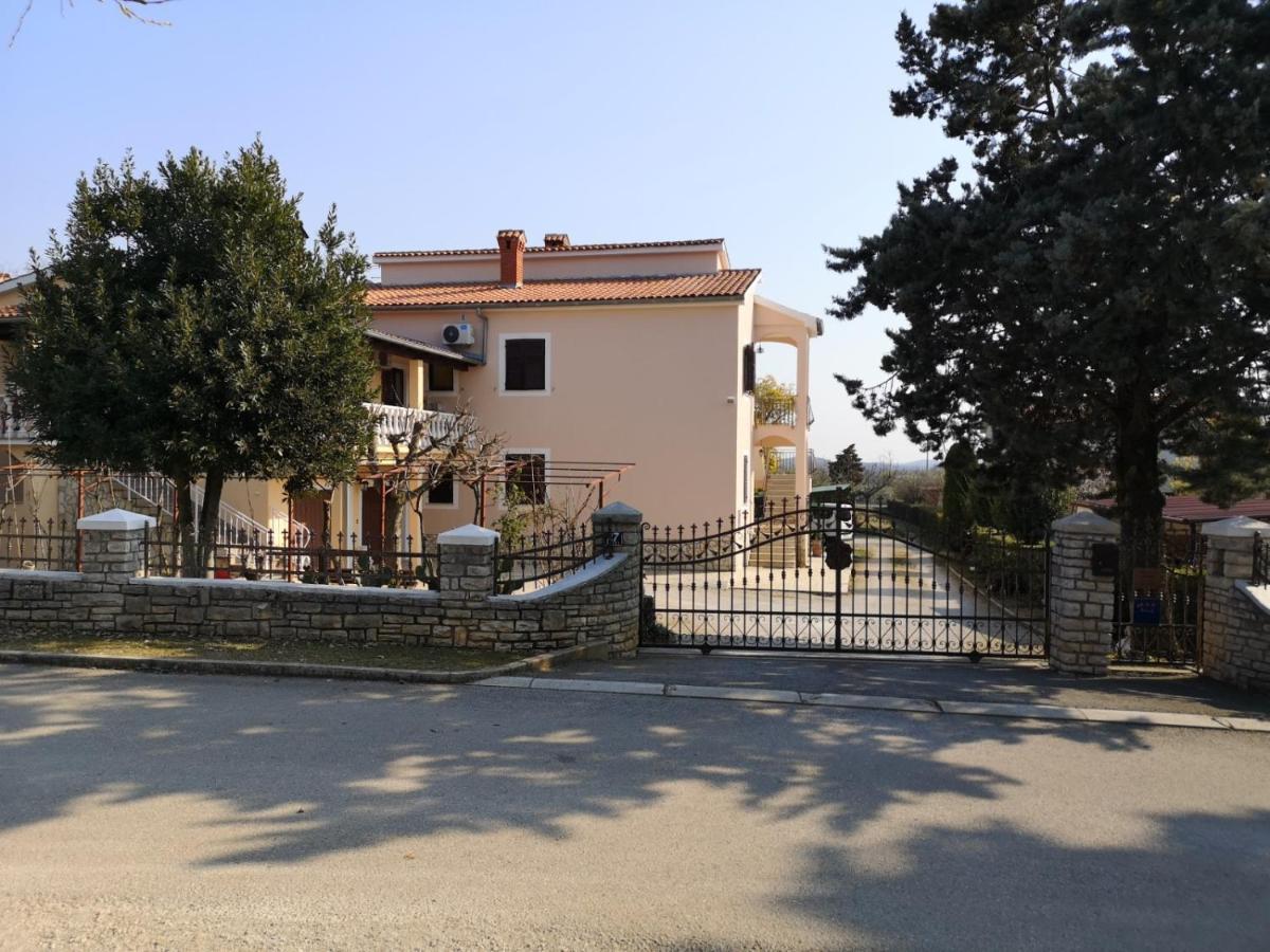 Apartment Poesia Пореч Екстер'єр фото